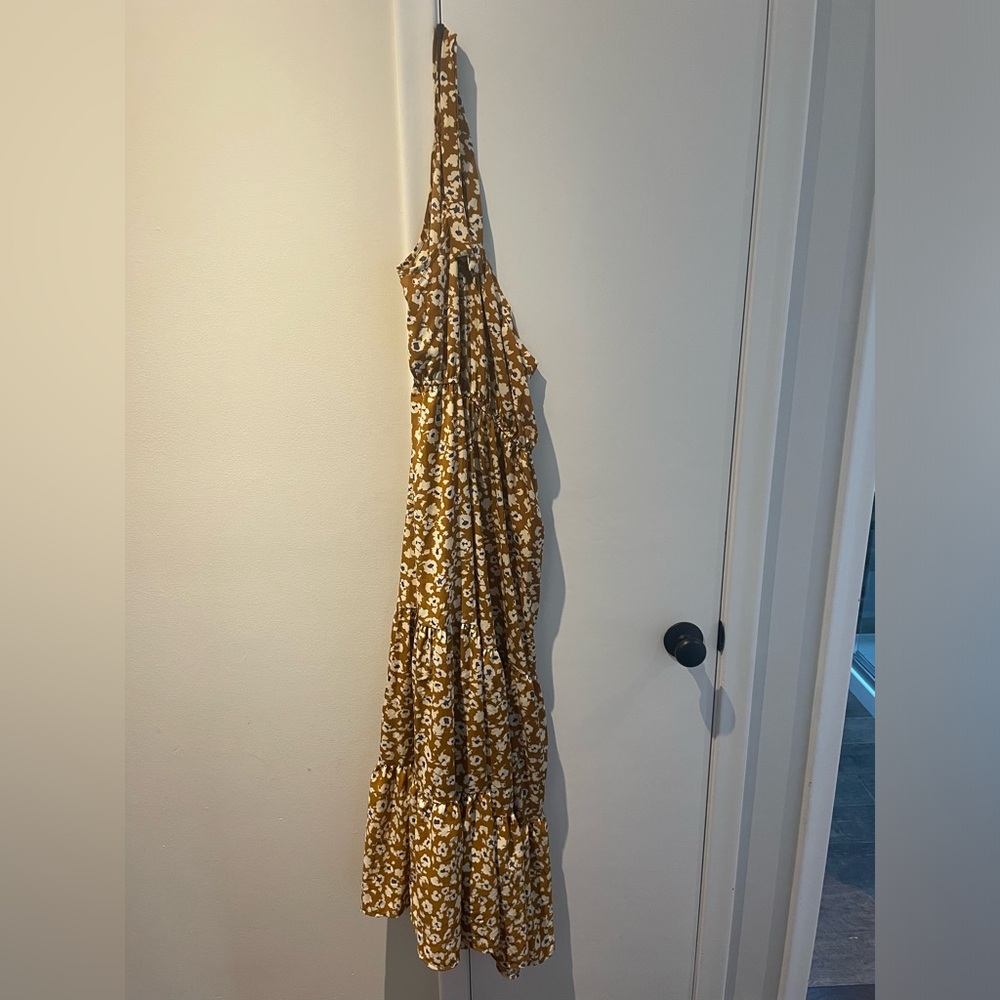 One strap dress